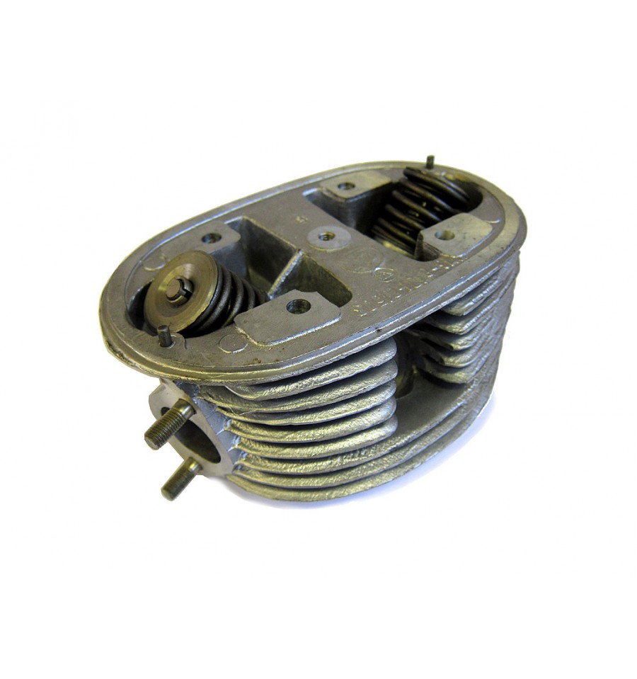 Right cylinder head assembly